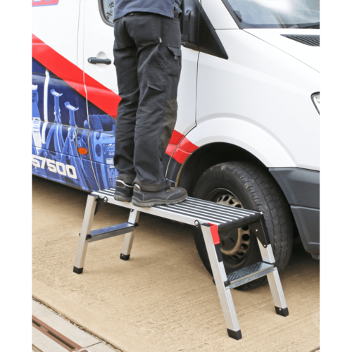 Aluminium Folding Platform 2-Tread EN 14183 4 APS2.V4 ACT CLEANING VAN CLOSE UP PIC2